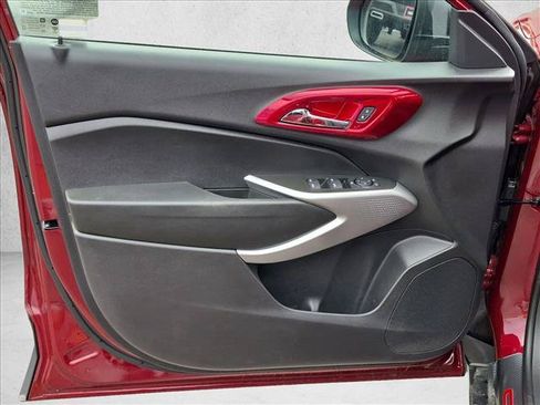 Certified 2024 Chevrolet Trax LS FWD image 10