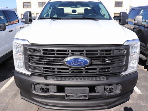 Used 2025 Ford F250 XL w/ Snow Plow/Camper Package image 2