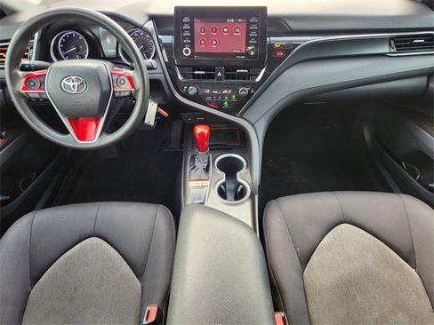 Used 2022 Toyota Camry LE image 19