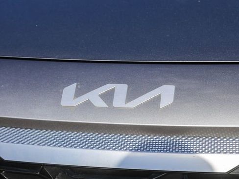 Certified 2024 Kia Seltos S image 7