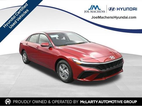 Certified 2026 Hyundai Elantra SE FWD image 2
