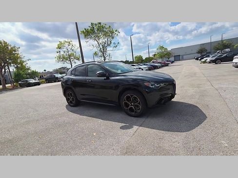 New 2025 Alfa Romeo Stelvio Sprint image 54