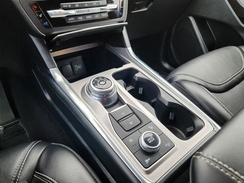 Used 2020 Ford Explorer ST w/ Premium Technology Package AWD/4WD image 18