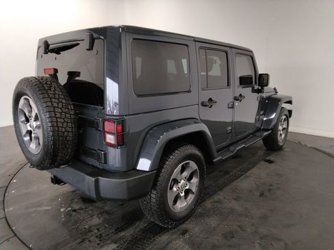 Used 2017 Jeep Wrangler Unlimited Sahara w/ Dual Top Group image 5