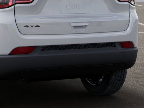 New 2026 Jeep Compass Latitude image 13