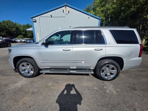 Used 2019 Chevrolet Tahoe LT w/ LT Signature Package AWD/4WD image 8
