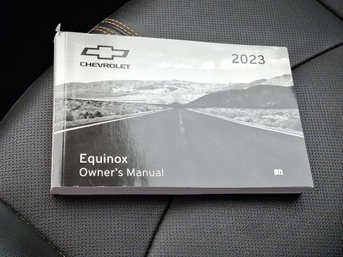 Used 2023 Chevrolet Equinox Premier AWD/4WD image 26