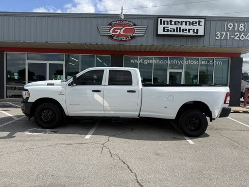 Used 2022 RAM 3500 Tradesman RWD image 10