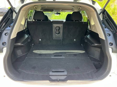 Used 2017 Nissan Rogue SV FWD image 14