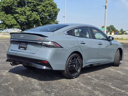 Used 2026 Nissan Sentra SR w/ Floor Mat Package FWD image 16