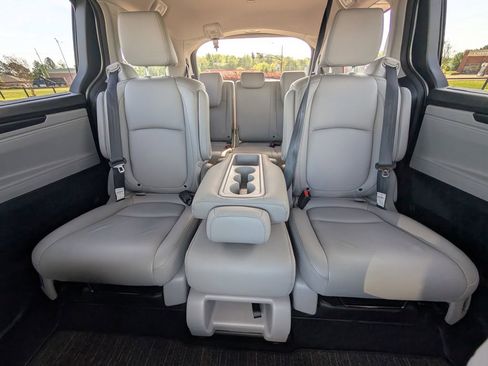 Used 2024 Honda Odyssey Touring image 13