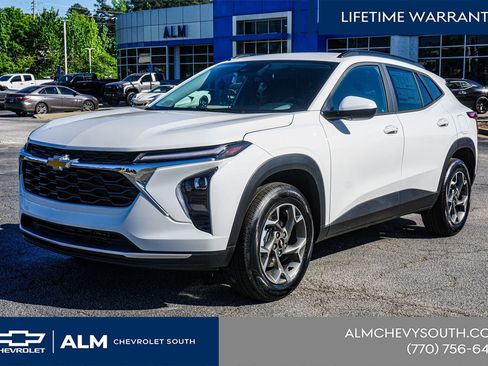 New 2026 Chevrolet Trax LT w/ Driver Confidence Package FWD image 4