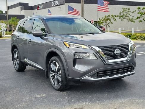 Used 2023 Nissan Rogue SL w/ SL Premium Package FWD image 3