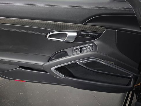 Used 2019 Porsche 911 Turbo S image 22