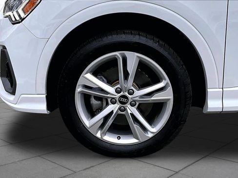Used 2024 Audi Q3 2.0T Premium AWD/4WD image 17