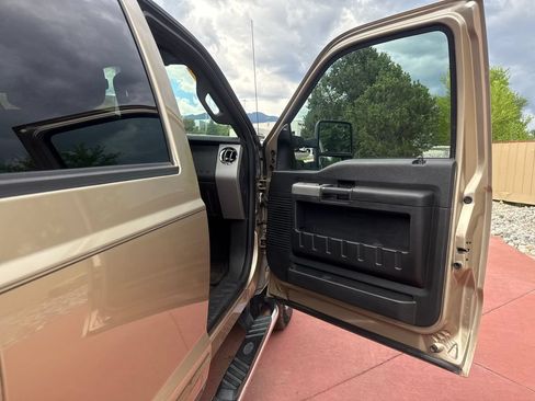 Used 2013 Ford F350 Lariat w/ Lariat Ultimate Pkg AWD/4WD image 26