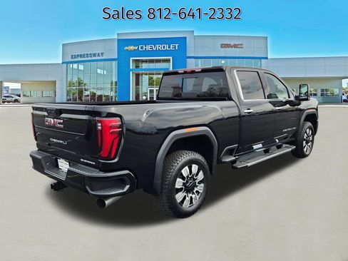 Used 2026 GMC Sierra 2500 Denali w/ Max Trailering Package AWD/4WD image 7