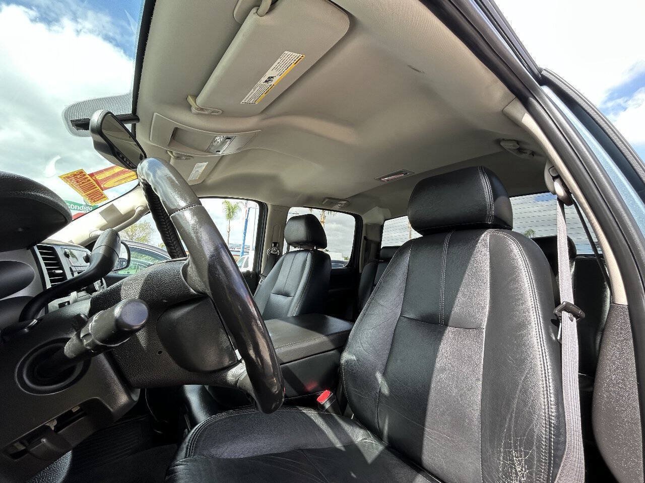 Used 2007 Chevrolet Silverado 1500 LT w/ 1LT Convenience Package RWD image 18