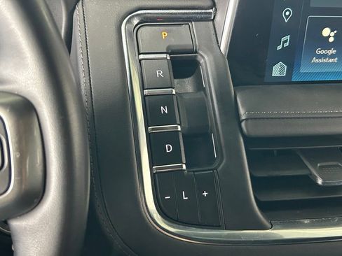 Used 2024 Chevrolet Suburban LT AWD/4WD image 23