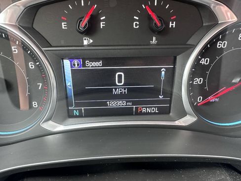 Used 2017 Chevrolet Malibu LT FWD image 16