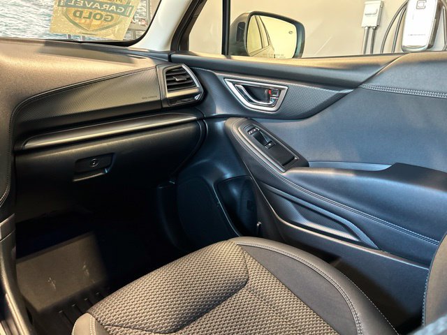 Used 2022 Subaru Forester Premium AWD/4WD image 22