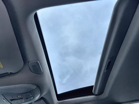 Used 2019 INFINITI QX60 Luxe w/ Essential Package image 24