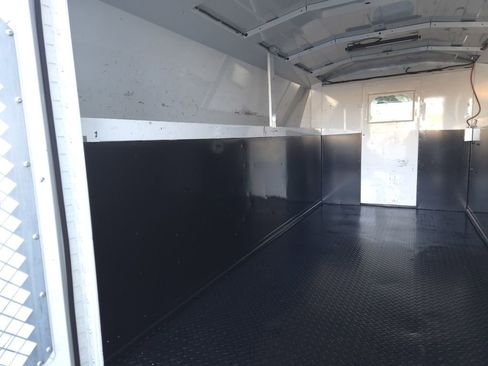 Used 2015 GMC Savana 3500 image 12