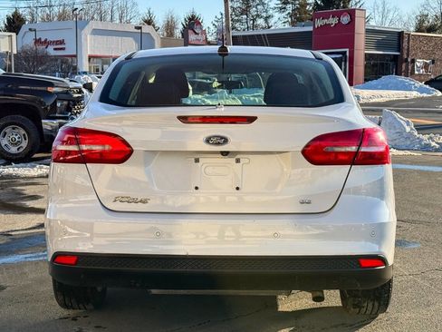 Used 2016 Ford Focus SE w/ Reverse Sensing Package image 5