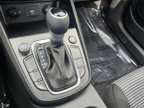 Certified 2023 Hyundai Kona SE image 22