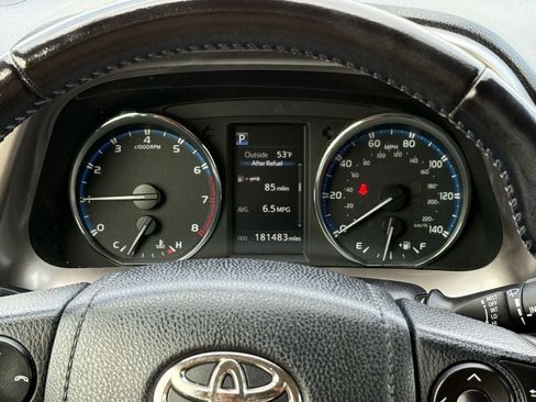 Used 2016 Toyota RAV4 Limited image 22