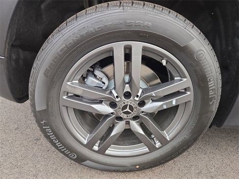 New 2026 Mercedes-Benz GLB 250 4MATIC image 30