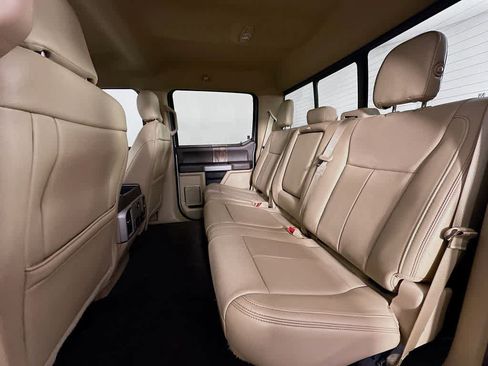 Used 2018 Ford F150 Lariat image 14