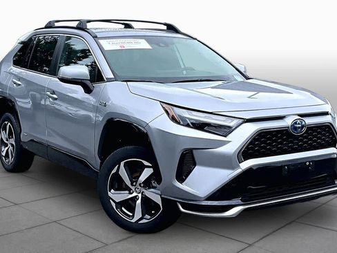 Used 2023 Toyota RAV4 SE w/ Weather & Moonroof Package AWD/4WD image 3
