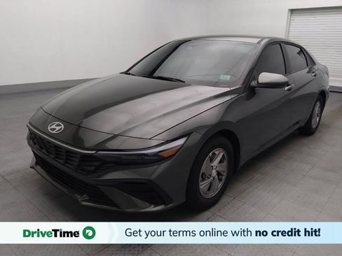 Used 2025 Hyundai Elantra SE FWD image 1