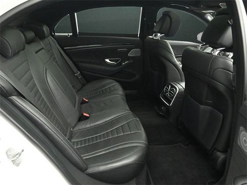 Used 2020 Mercedes-Benz S 560 4MATIC Sedan image 19