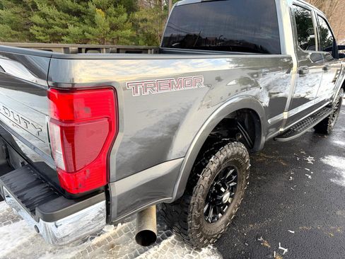 Used 2020 Ford F350 XLT w/ Tremor Off-Road Package image 17