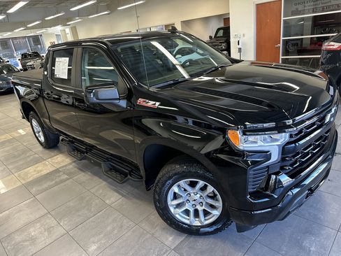 Used 2022 Chevrolet Silverado 1500 RST image 11