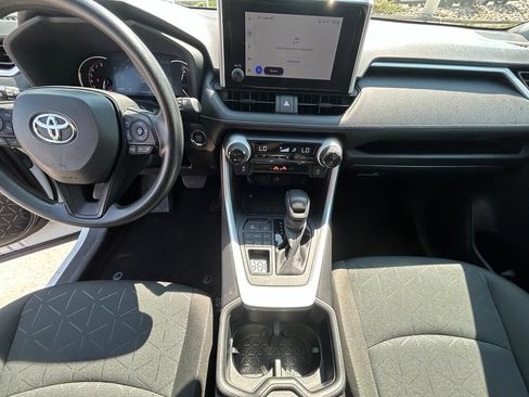 Used 2024 Toyota RAV4 XLE AWD/4WD image 18