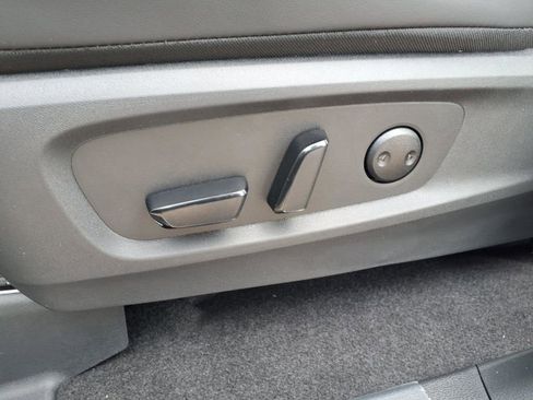 New 2026 Nissan Pathfinder Platinum image 25