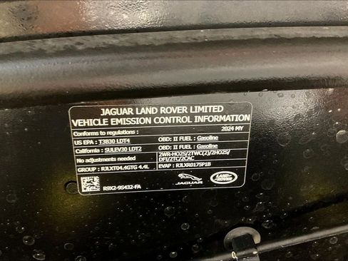 Used 2024 Land Rover Range Rover SV AWD/4WD image 31