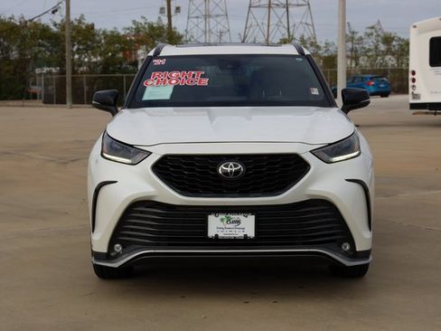 Certified 2021 Toyota Highlander XSE image 2