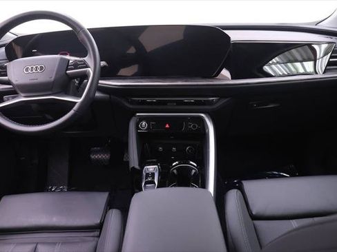 Certified 2025 Audi Q5 Premium Plus w/ Premium Plus AWD/4WD image 8