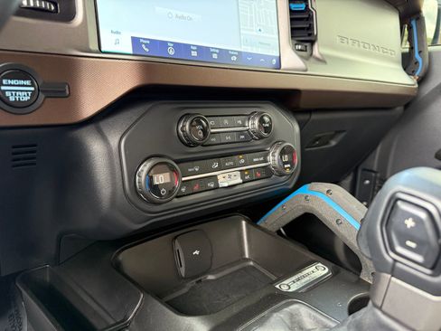 Used 2023 Ford Bronco Outer Banks AWD/4WD image 26