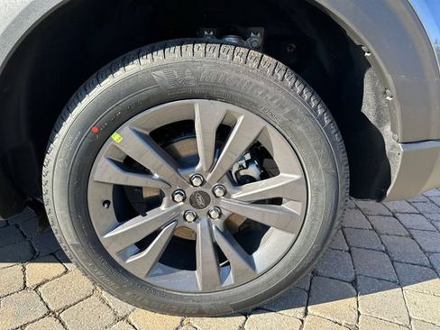 New 2026 Ford Explorer Active w/ Active Comfort Package AWD/4WD image 18