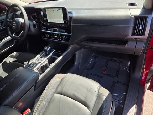 Used 2023 Nissan Pathfinder SL FWD image 21