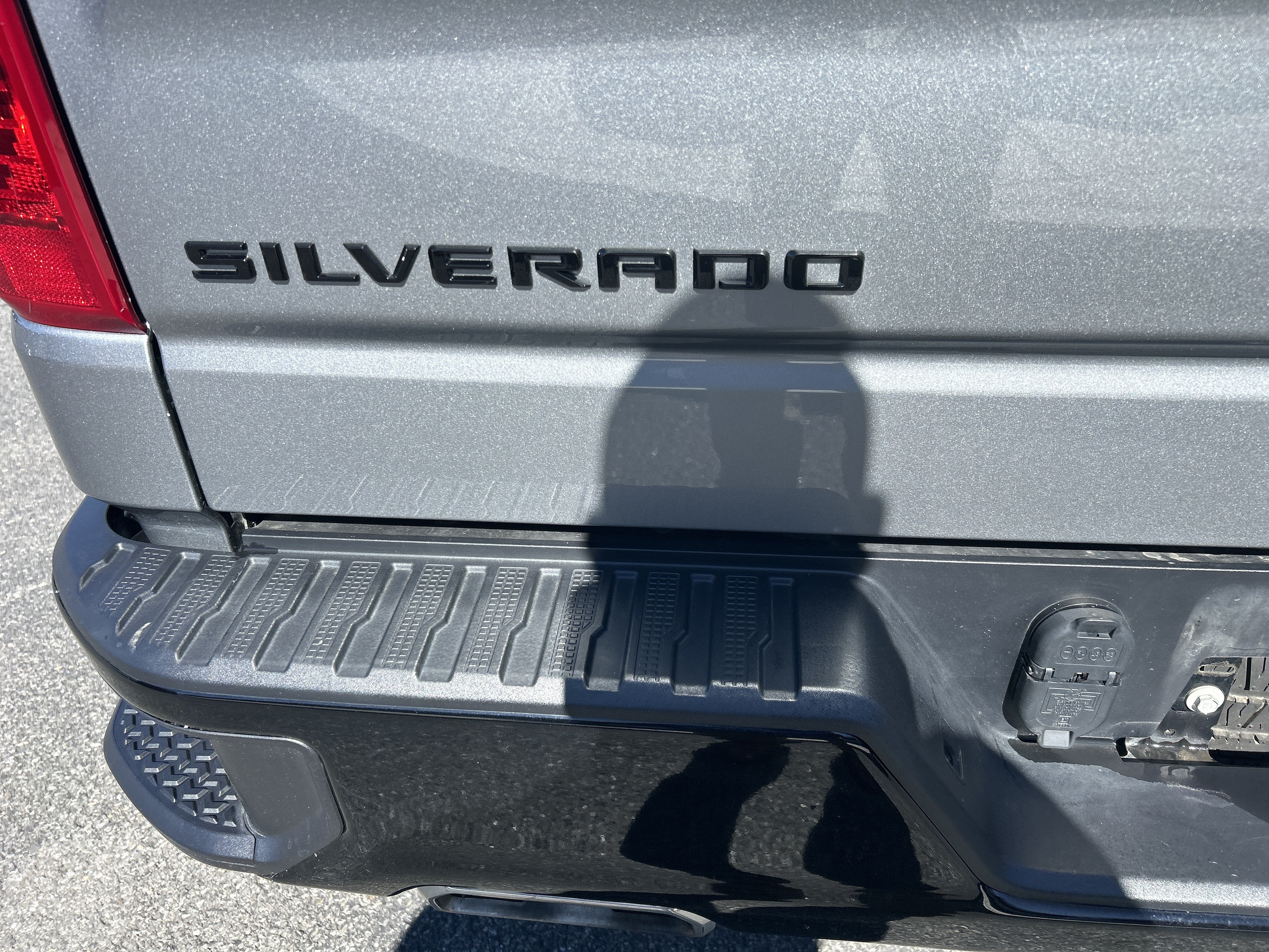 Used 2024 Chevrolet Silverado 1500 Custom Trail Boss w/ LPO, Dark Essentials Package AWD/4WD image 10