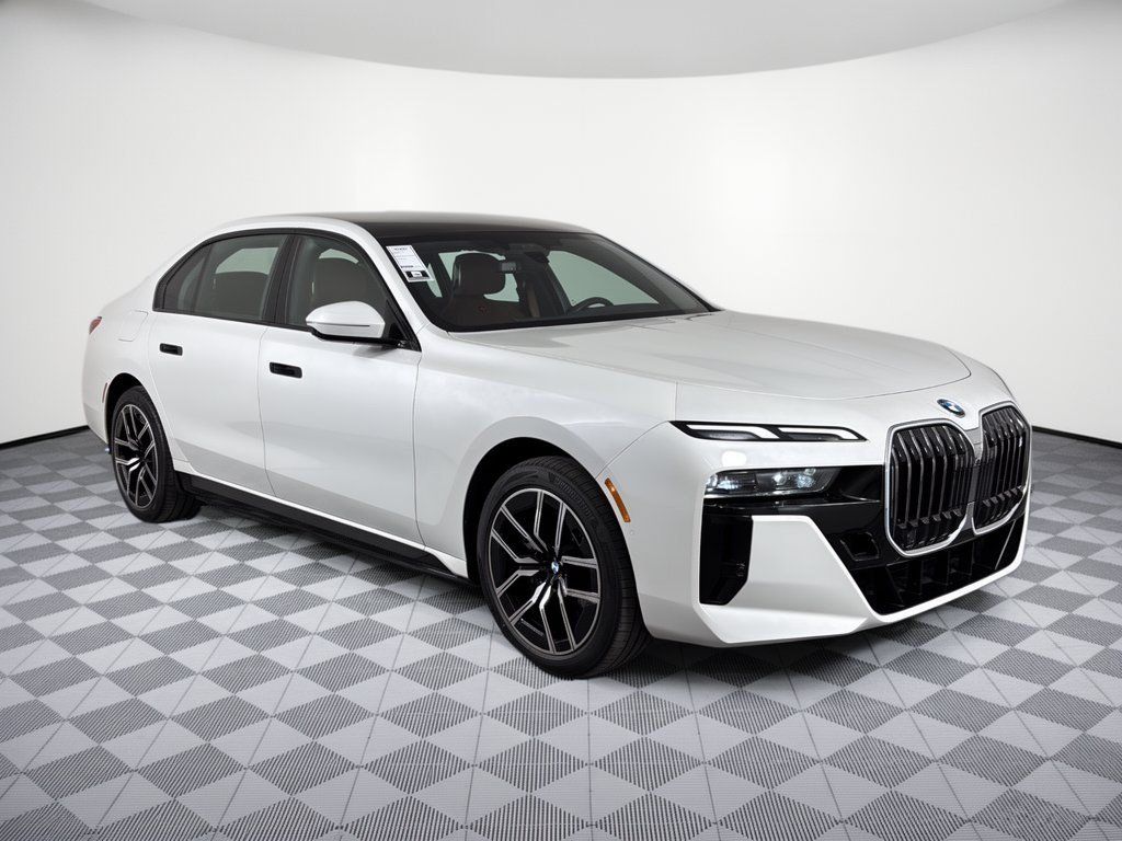 Certified 2023 BMW i7 xDrive60 AWD/4WD image 7