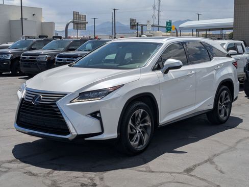 Used 2019 Lexus RX 450hL Luxury w/ Accessory Package AWD/4WD image 10