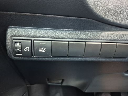 Used 2025 Toyota Corolla LE FWD image 27