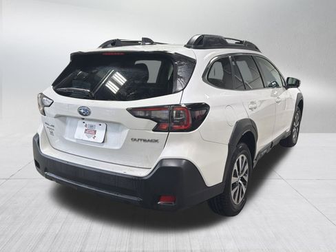 Used 2023 Subaru Outback Premium image 7